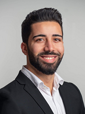 Real Estate Agents - Max Abou Baker